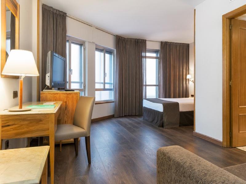 Eurostars Madrid Gran Via Hotel Ngoại thất bức ảnh